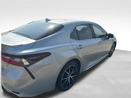 Celestial Silver Metallic 2024 Toyota Camry SE