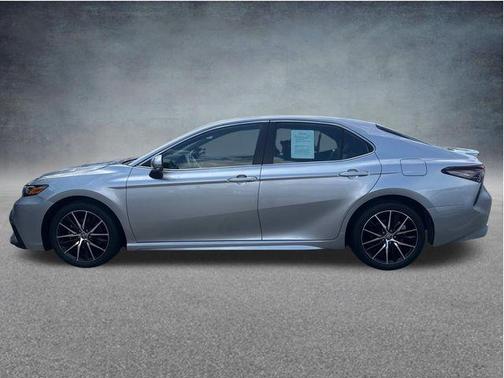 Celestial Silver Metallic 2024 Toyota Camry SE