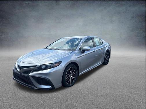 Celestial Silver Metallic 2024 Toyota Camry SE