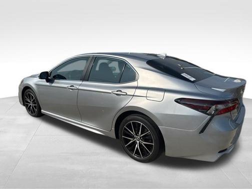 Celestial Silver Metallic 2024 Toyota Camry SE