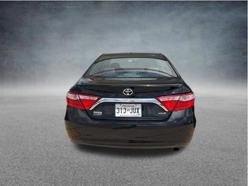 Midnight Black Metallic 2017 Toyota Camry XLE