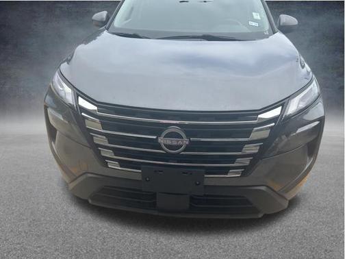 Gun Metallic 2024 Nissan Rogue SV