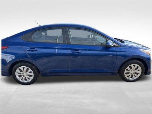2020 Hyundai Accent SE