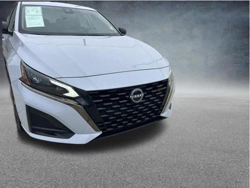 Gray Sky Pearl 2024 Nissan Altima SR FWD