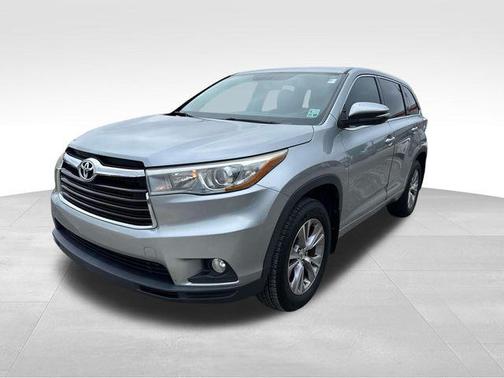 2015 Toyota Highlander LE