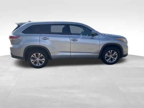 2015 Toyota Highlander LE