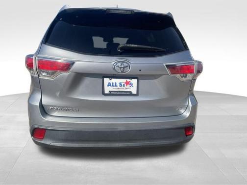 2015 Toyota Highlander LE