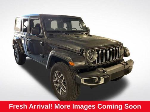 2025 Jeep Wrangler 4-Door Sahara 4x4