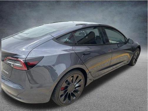 Midnight Silver Metallic 2023 Tesla Model 3 Performance