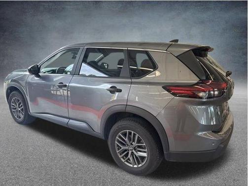 Gun Metallic 2024 Nissan Rogue S