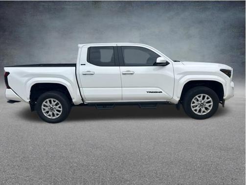 Ice 2024 Toyota Tacoma SR5