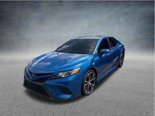 Blue Streak Metallic 2018 Toyota Camry SE