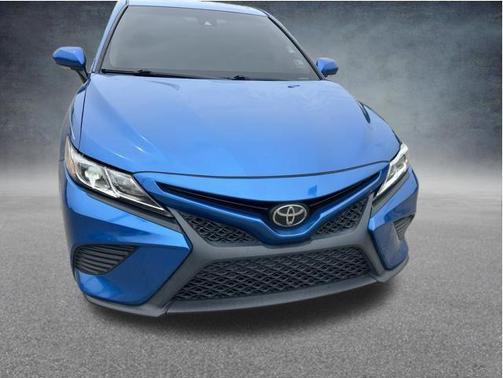 Blue Streak Metallic 2018 Toyota Camry SE