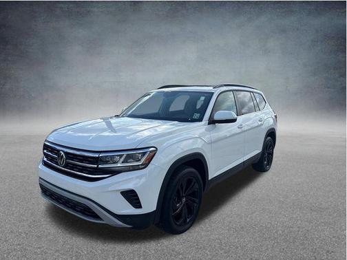Pure White 2022 Volkswagen Atlas 3.6L SE w/Technology