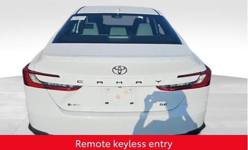 Ice Cap 2025 Toyota Camry SE