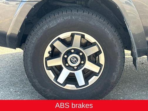 Magnetic Gray Metallic 2018 Toyota 4Runner TRD Off Road