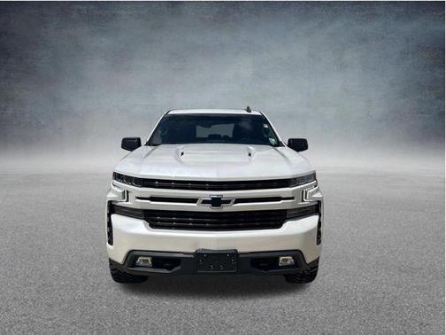 Iridescent Pearl Tricoat 2021 Chevrolet Silverado 1500 RST