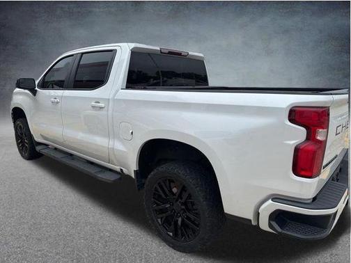 Iridescent Pearl Tricoat 2021 Chevrolet Silverado 1500 RST