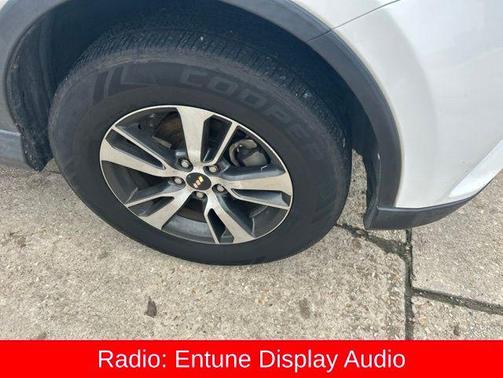 Blizzard Pearl 2018 Toyota RAV4 XLE