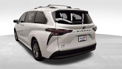 2025 Toyota Sienna XLE