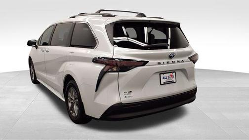2025 Toyota Sienna XLE