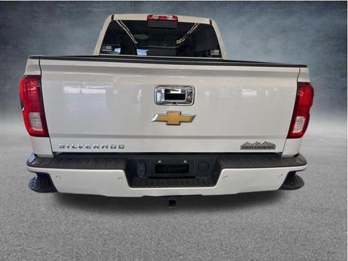 Iridescent Pearl Tricoat 2017 Chevrolet Silverado 1500 High Country