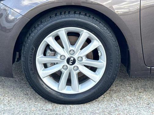 Titanium Bronze 2017 Kia Forte LX
