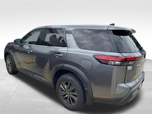 Gun Metallic 2023 Nissan Pathfinder S FWD