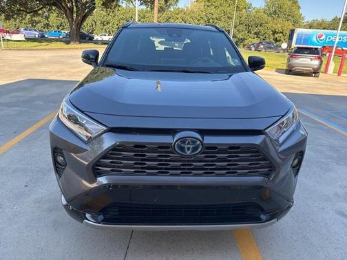 2021 Toyota RAV4 Hybrid SE