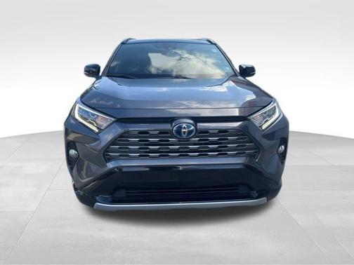 2021 Toyota RAV4 Hybrid SE