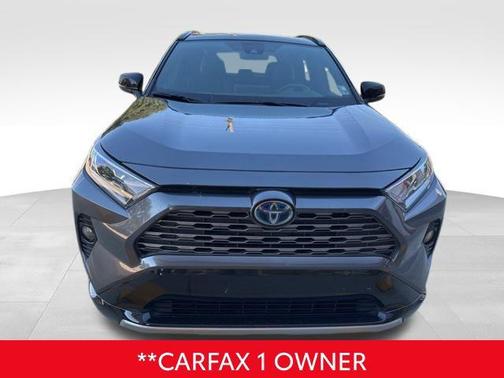 2021 Toyota RAV4 Hybrid SE