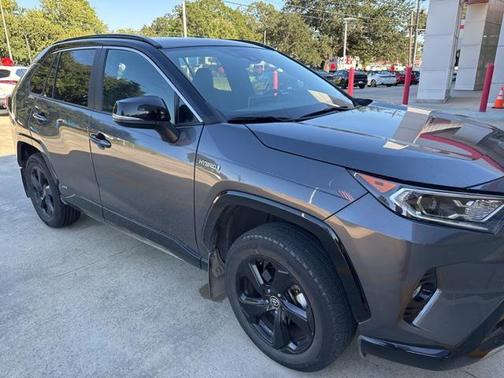 2021 Toyota RAV4 Hybrid SE