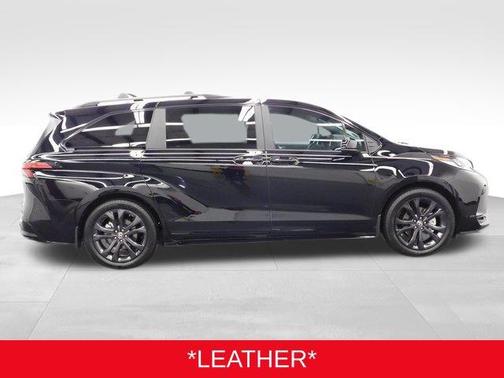 2025 Toyota Sienna XSE 7 Passenger