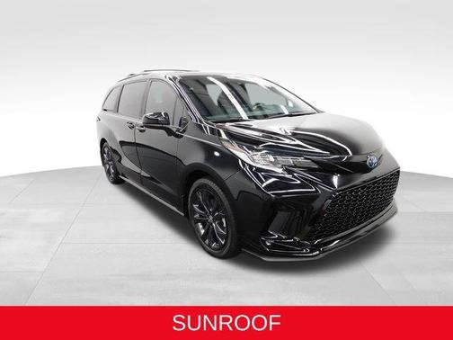 2025 Toyota Sienna XSE 7 Passenger