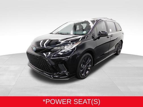 2025 Toyota Sienna XSE 7 Passenger