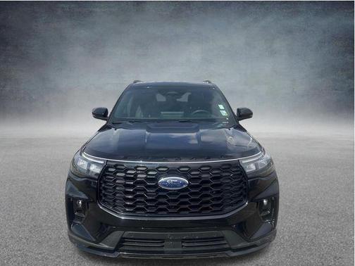 Black Metallic 2025 Ford Explorer ST-Line