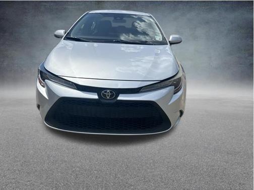 Classic Silver Metallic 2022 Toyota Corolla LE