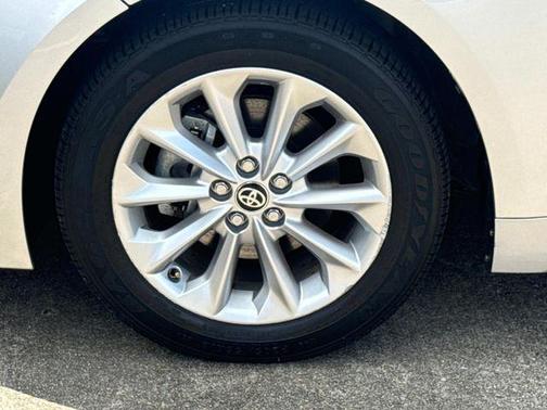 Classic Silver Metallic 2022 Toyota Corolla LE