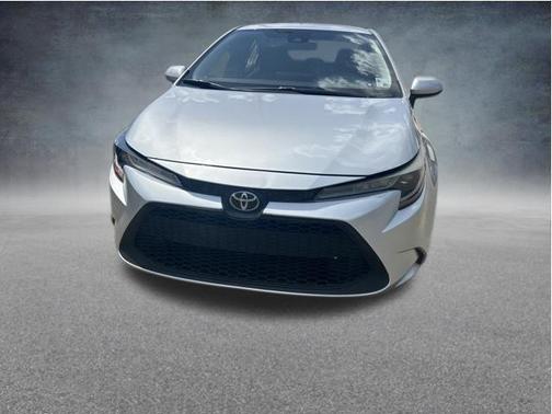 Classic Silver Metallic 2022 Toyota Corolla LE