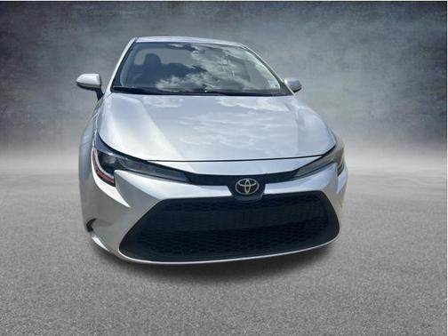 Classic Silver Metallic 2022 Toyota Corolla LE