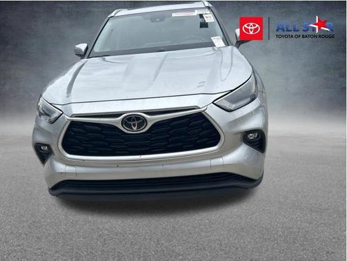 Celestial Silver Metallic 2022 Toyota Highlander XLE