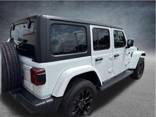 Bright White Clearcoat 2023 Jeep Wrangler 4xe Sahara