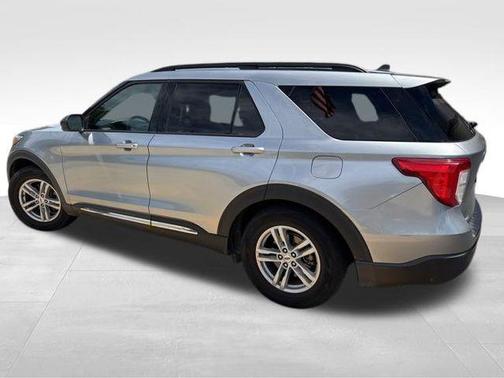 Silver Metallic 2021 Ford Explorer XLT