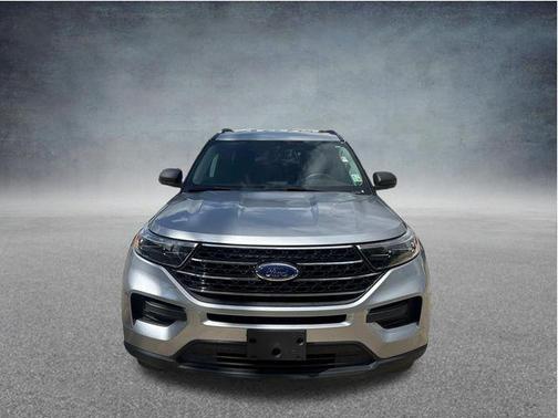 Silver Metallic 2021 Ford Explorer XLT