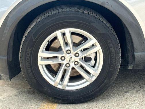 Silver Metallic 2021 Ford Explorer XLT