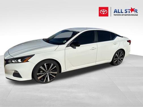 2022 Nissan Altima SR FWD