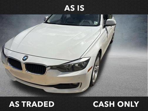 Alpine White 2015 BMW 320 i