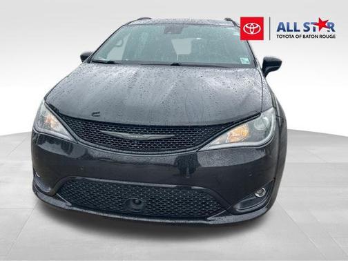 2018 Chrysler Pacifica Touring-L Plus