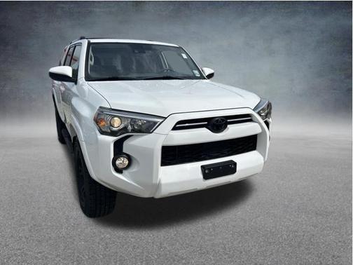 Super White 2020 Toyota 4Runner SR5