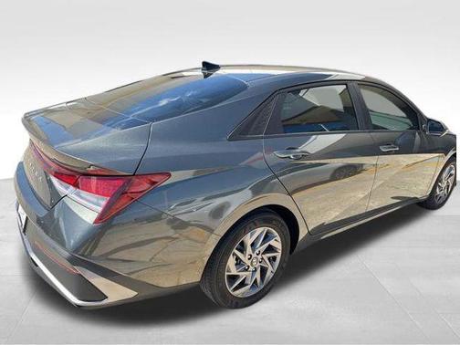 Amazon Gray 2024 Hyundai ELANTRA SEL